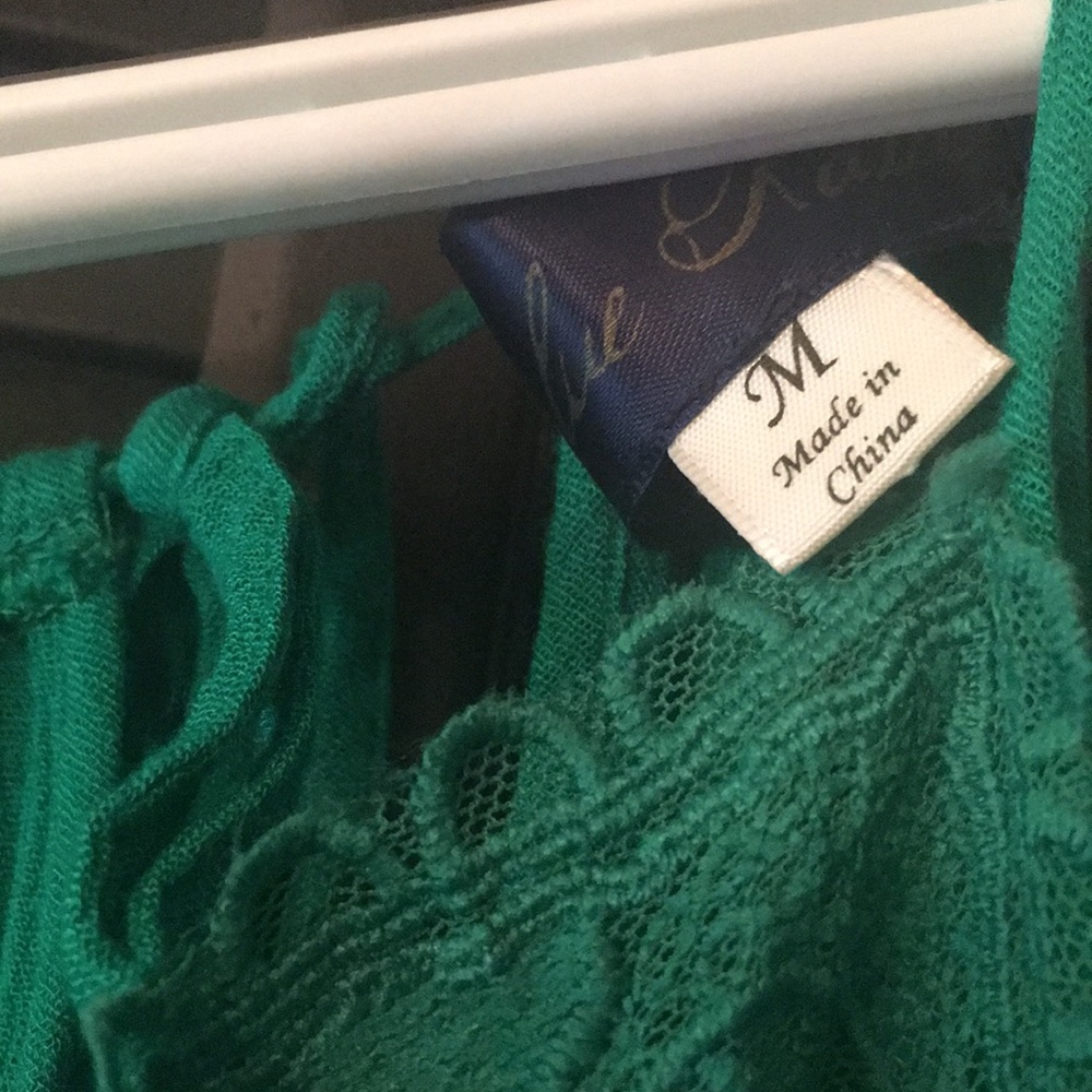 Green blouse! - Picture 3 of 3